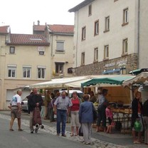 marché vaugneray1