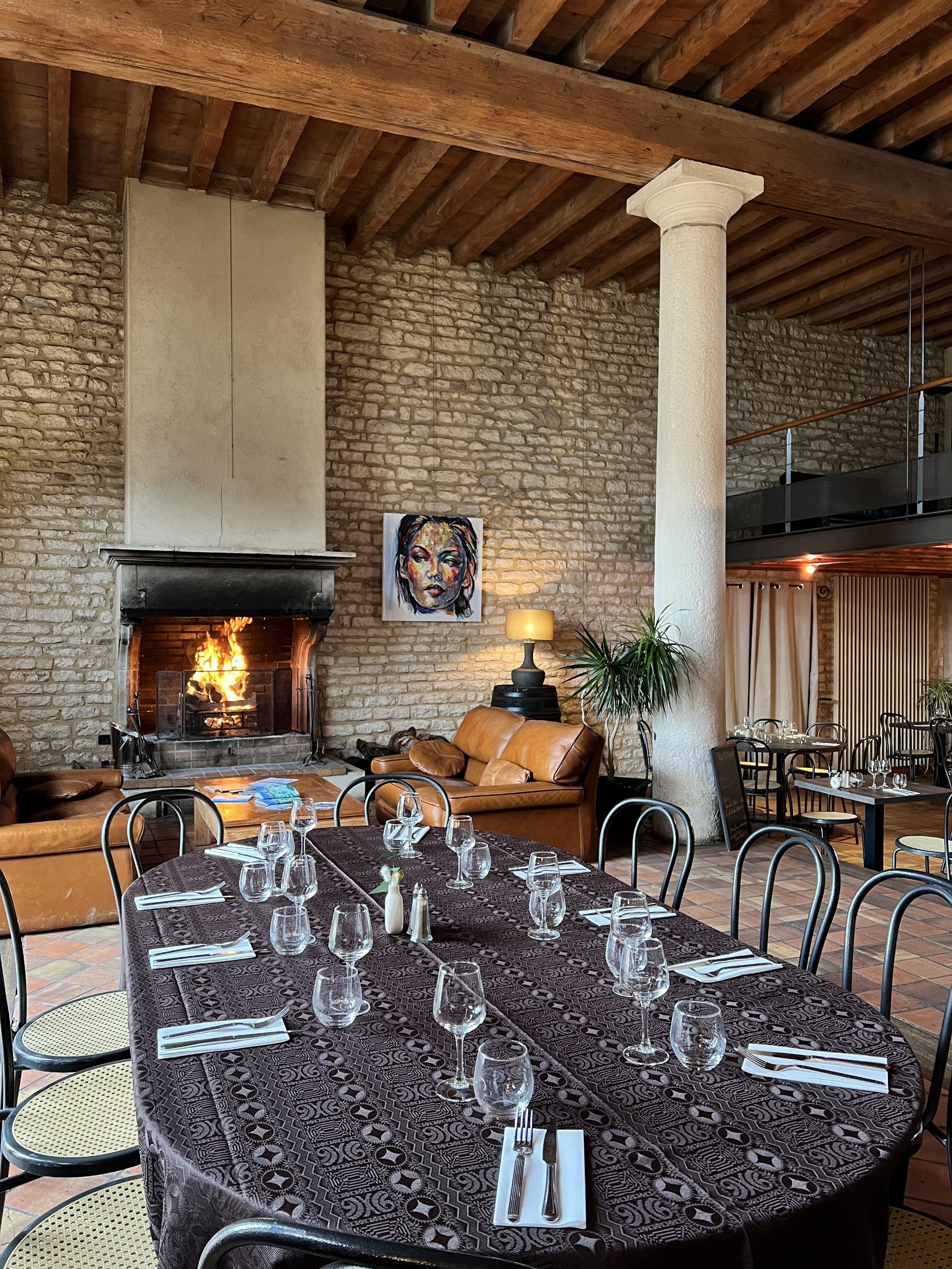 Salle cheminée - Golf du Beaujolais