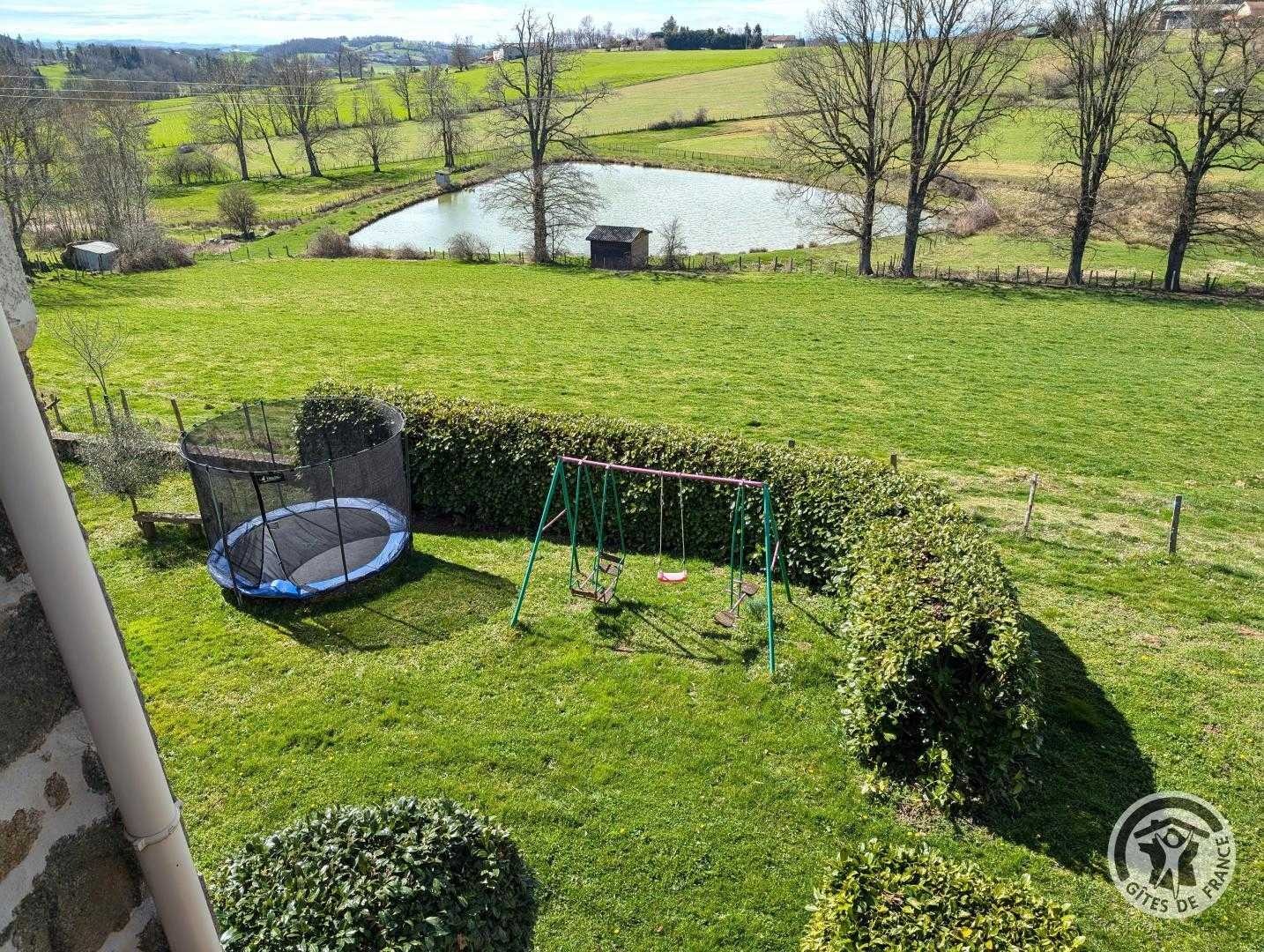 Gîte de la Grange du Mas Est à St Clément les Places dans le Lyonnais - Rhône : Bienvenue en Pays Lyonnais !