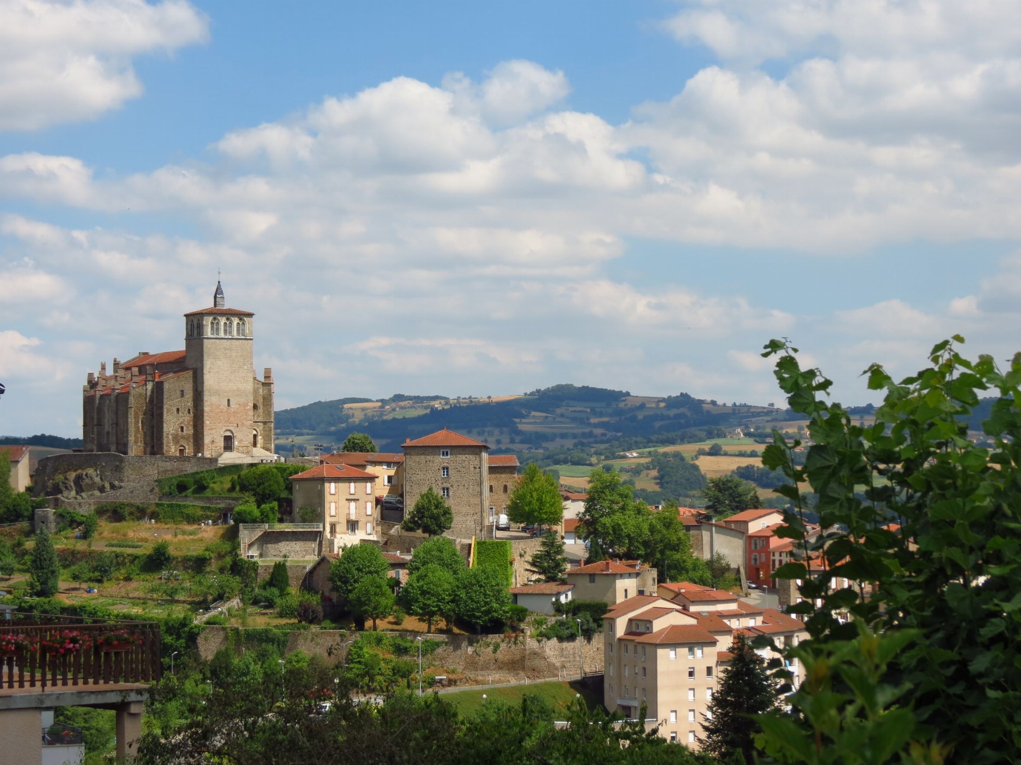 Vue sur la cité pelaude