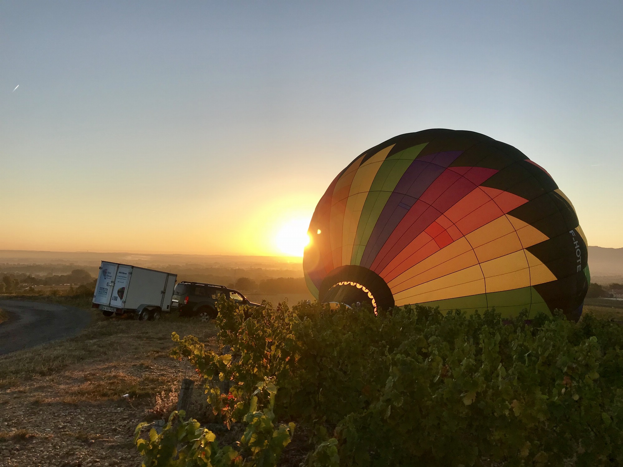 Décollage d'une Montgolfière dans le Rhône