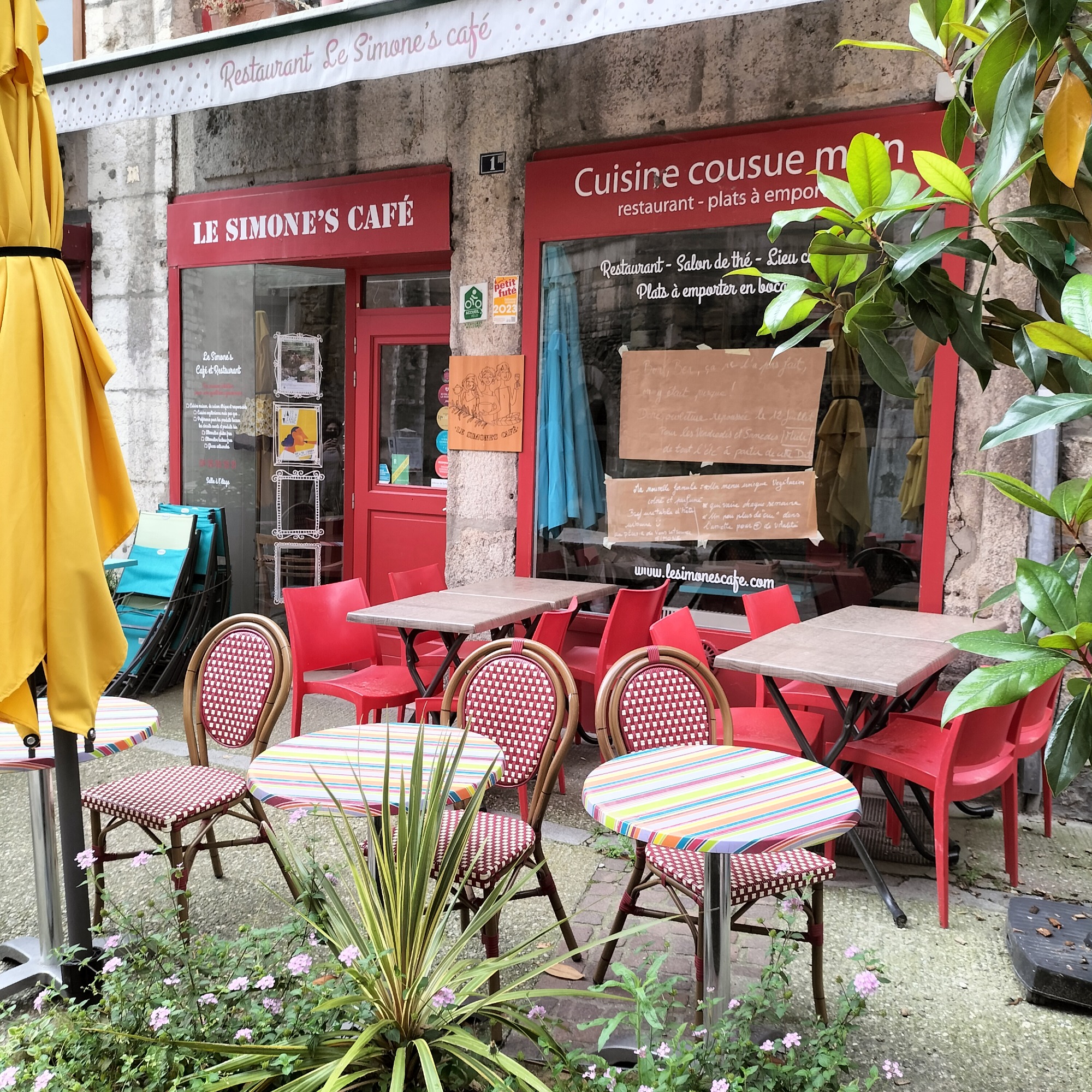 simone's café été 24