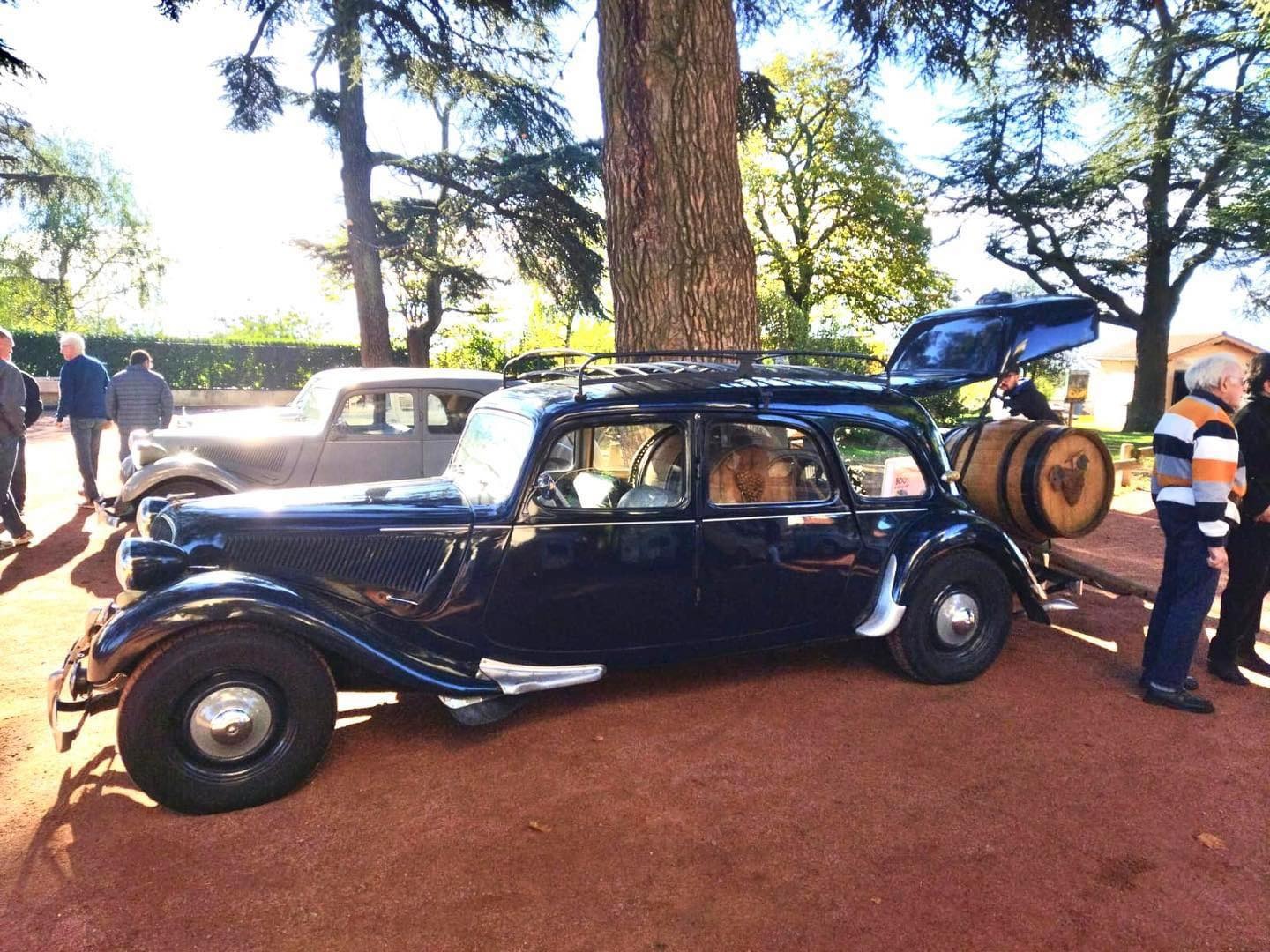 Exposition autos motos à Fleurie