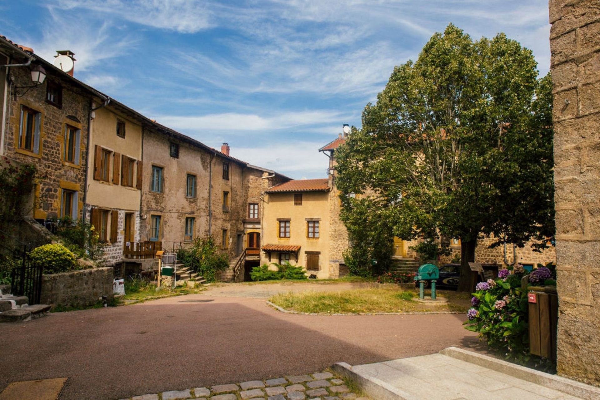 Village de Montrottier