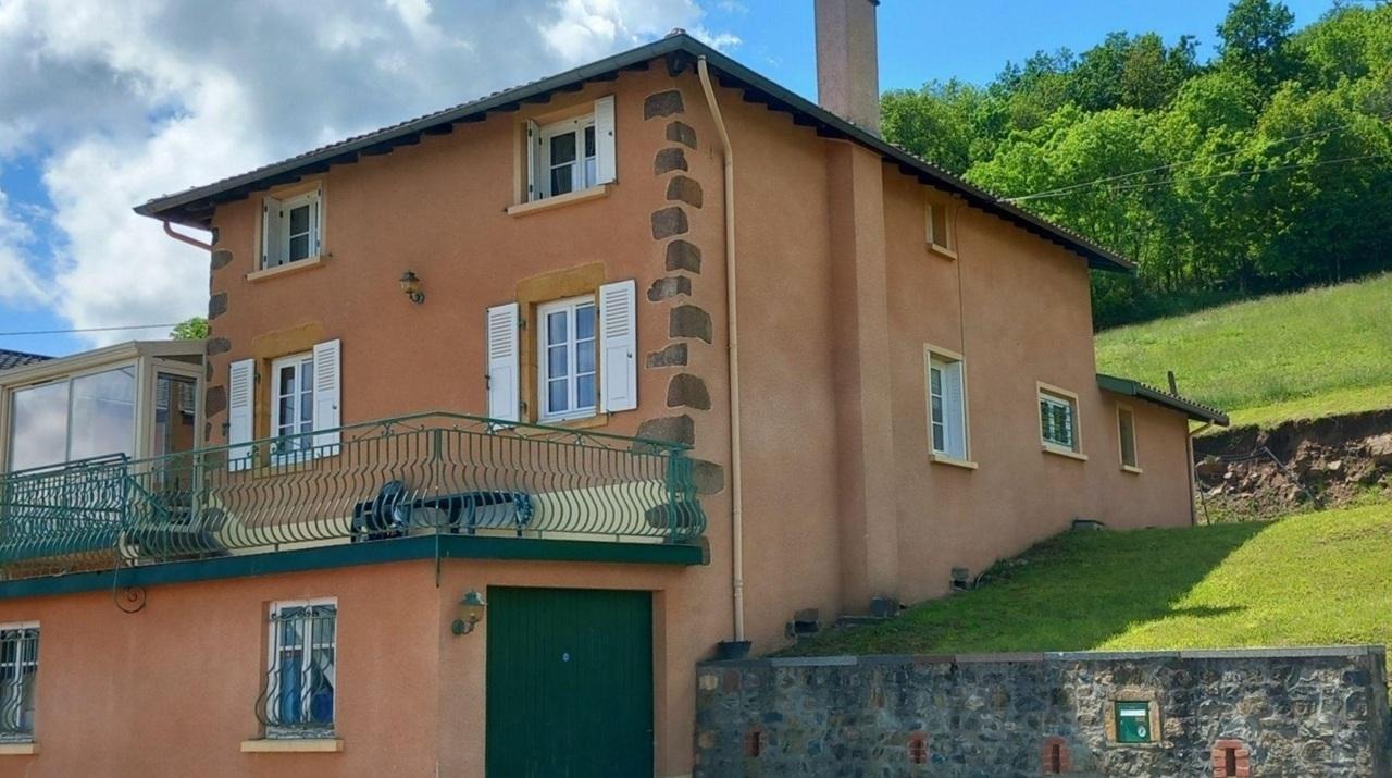 Grand gîte 'Au Pied du Pottu' à Brullioles (Rhône, Ouest Lyonnais, Mont du Lyonnais) : Accès au gîte.
