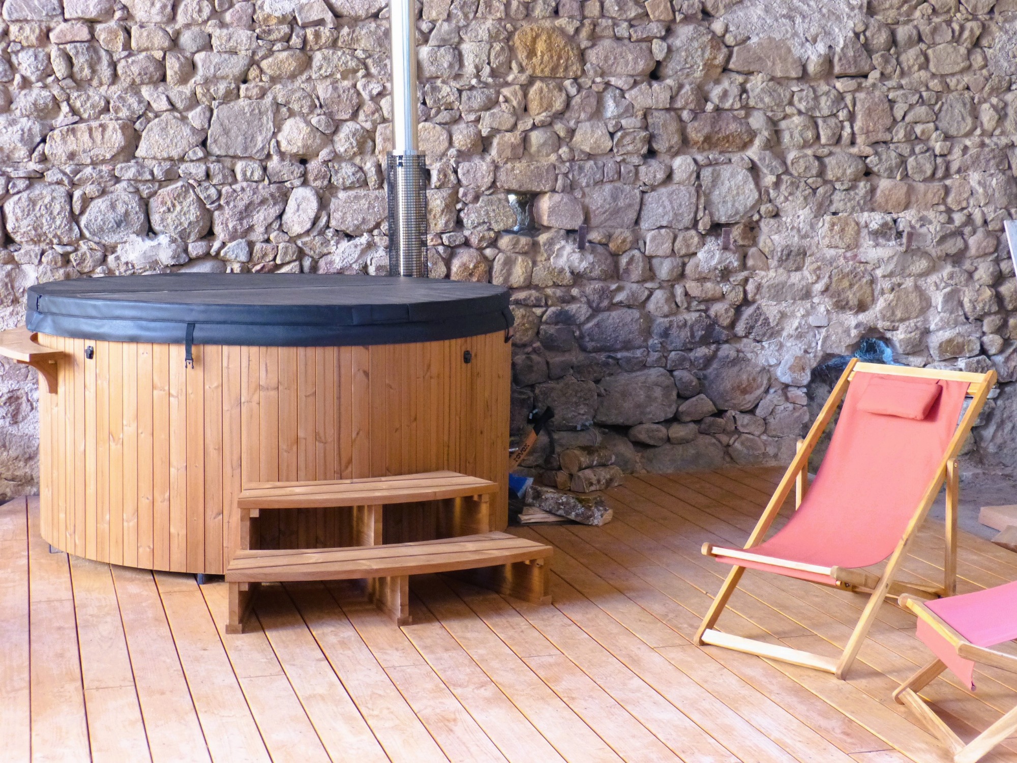 le bain nordique et la terrasse