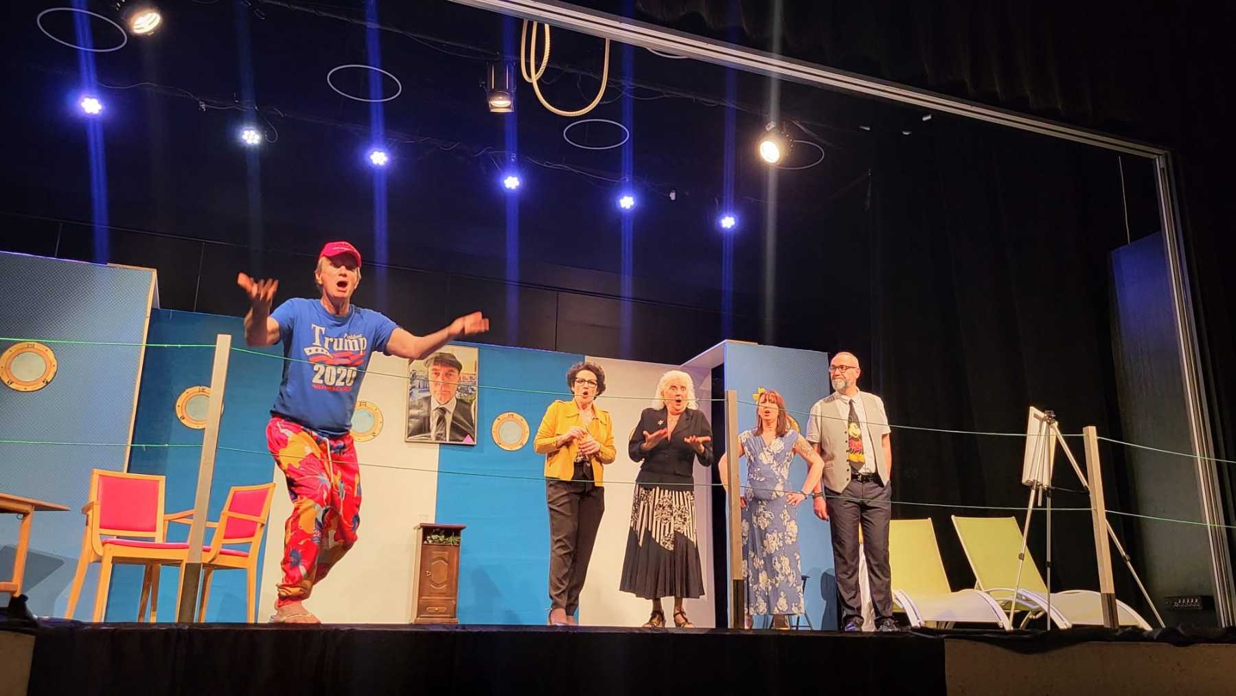 Théâtre : Bon retour sur terre_Cie Tacheboulard_Orliénas