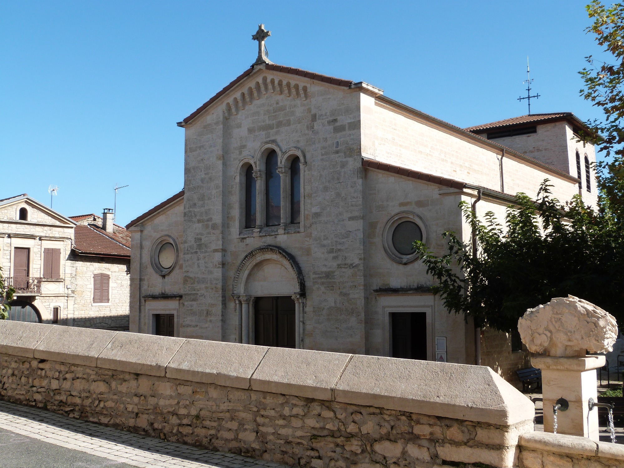 Les Gnolus - Lucenay, petit bijou…_Lucenay
