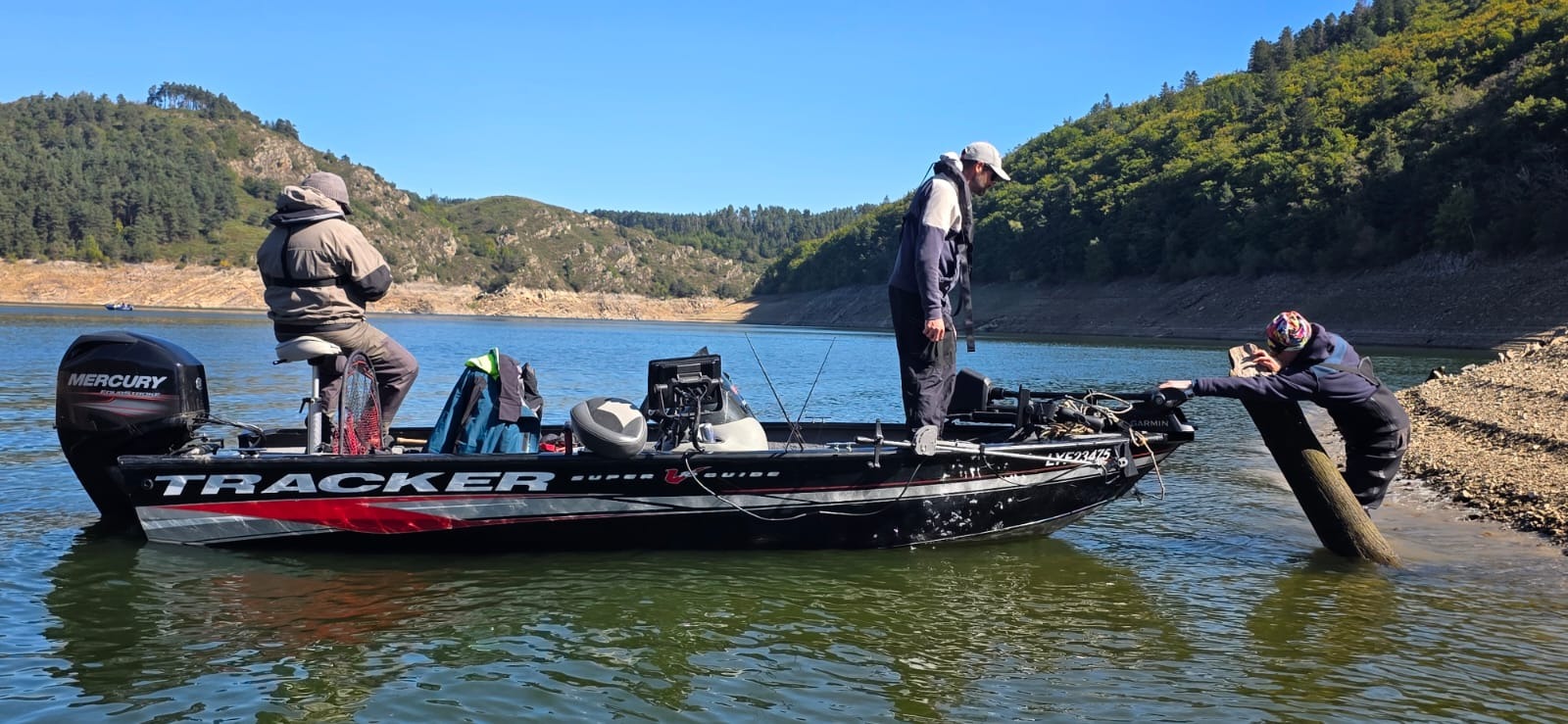 bassboat utilisé pour les guidages