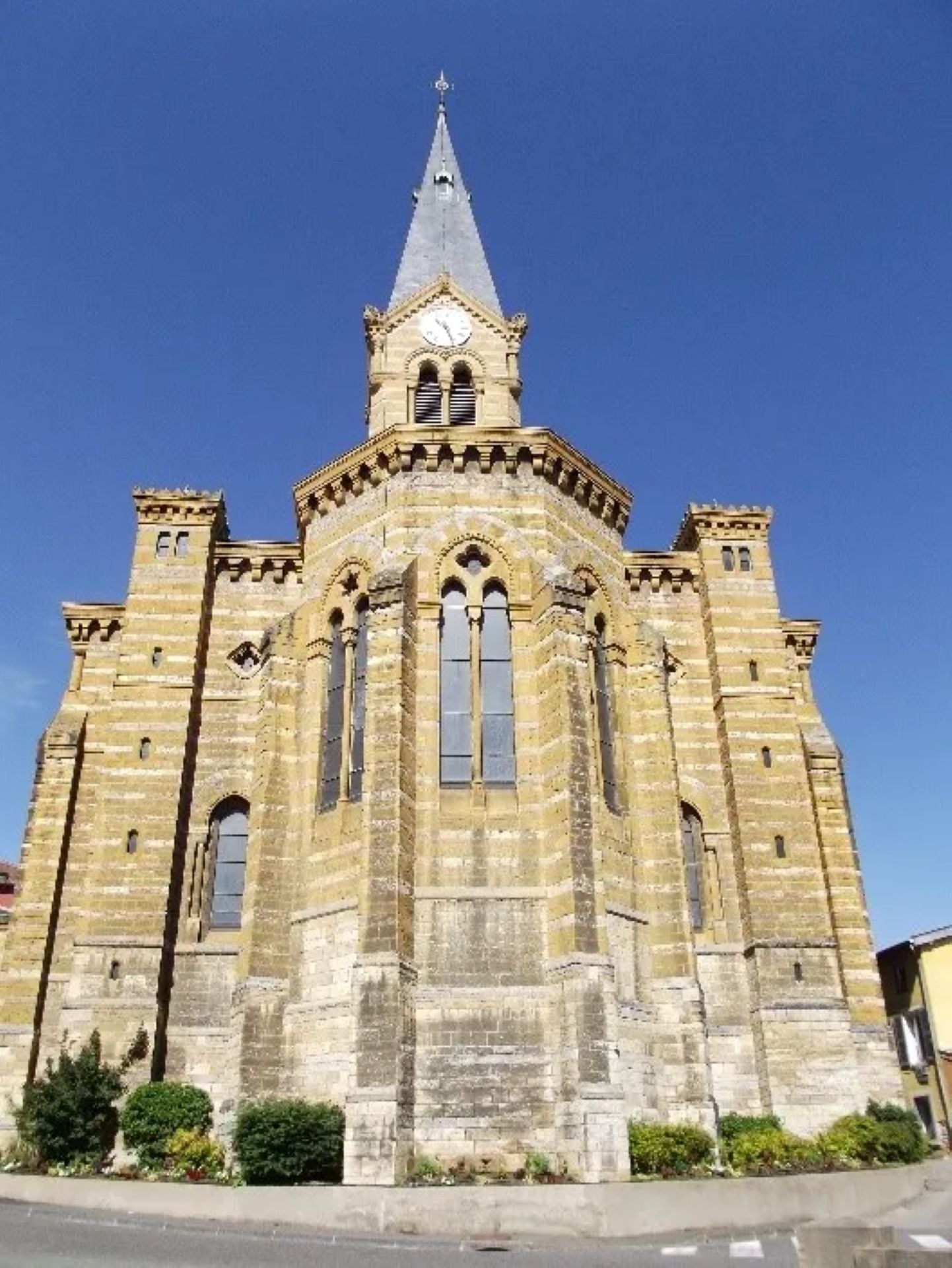Église Saint-Irénée_Bessenay