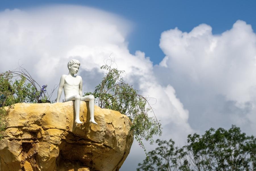 Les Murmures du Temps : œuvre du Grand Rocher - Apéritif insolite_L'Arbresle