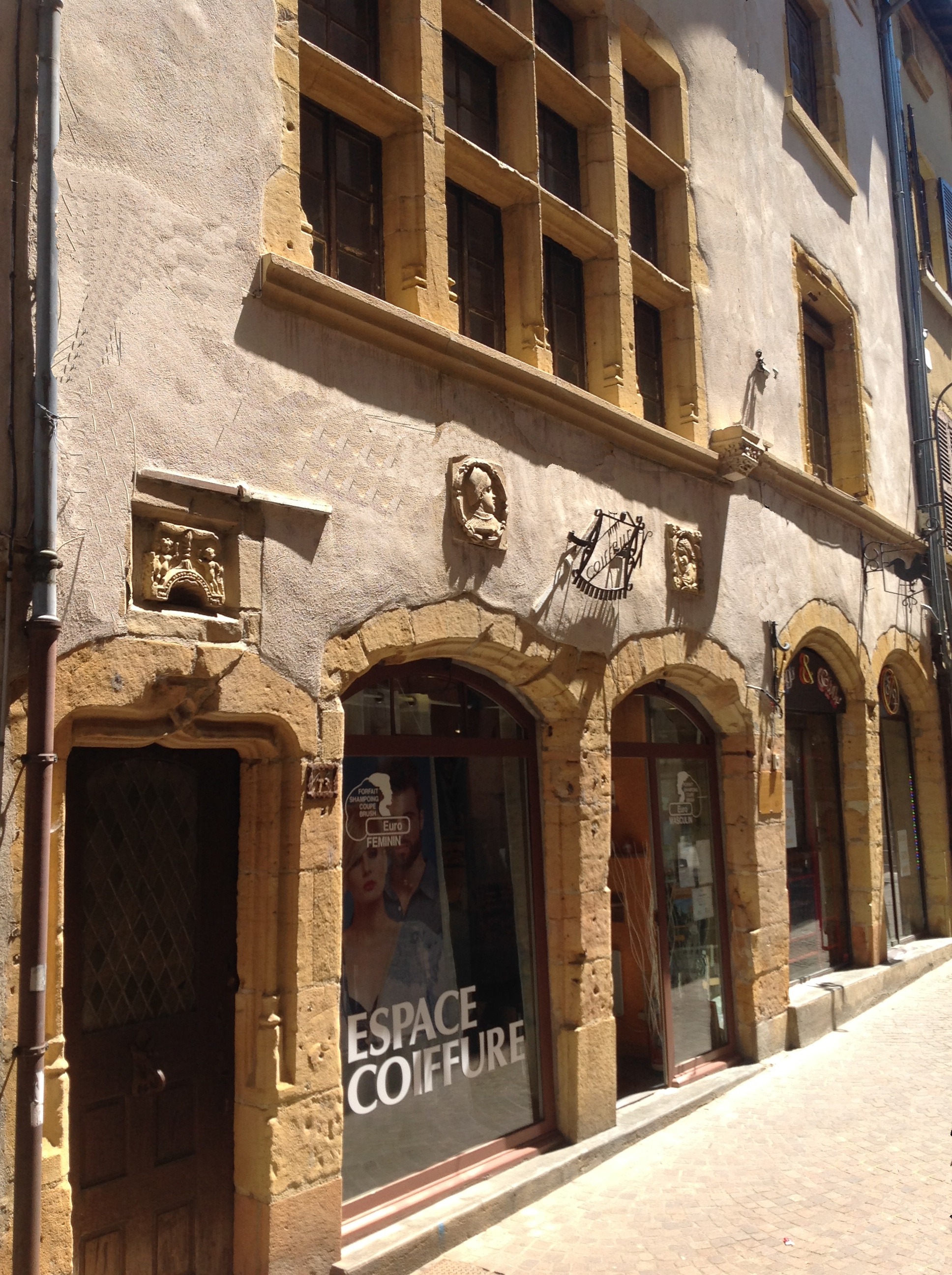 Façade de la maison J Coeur