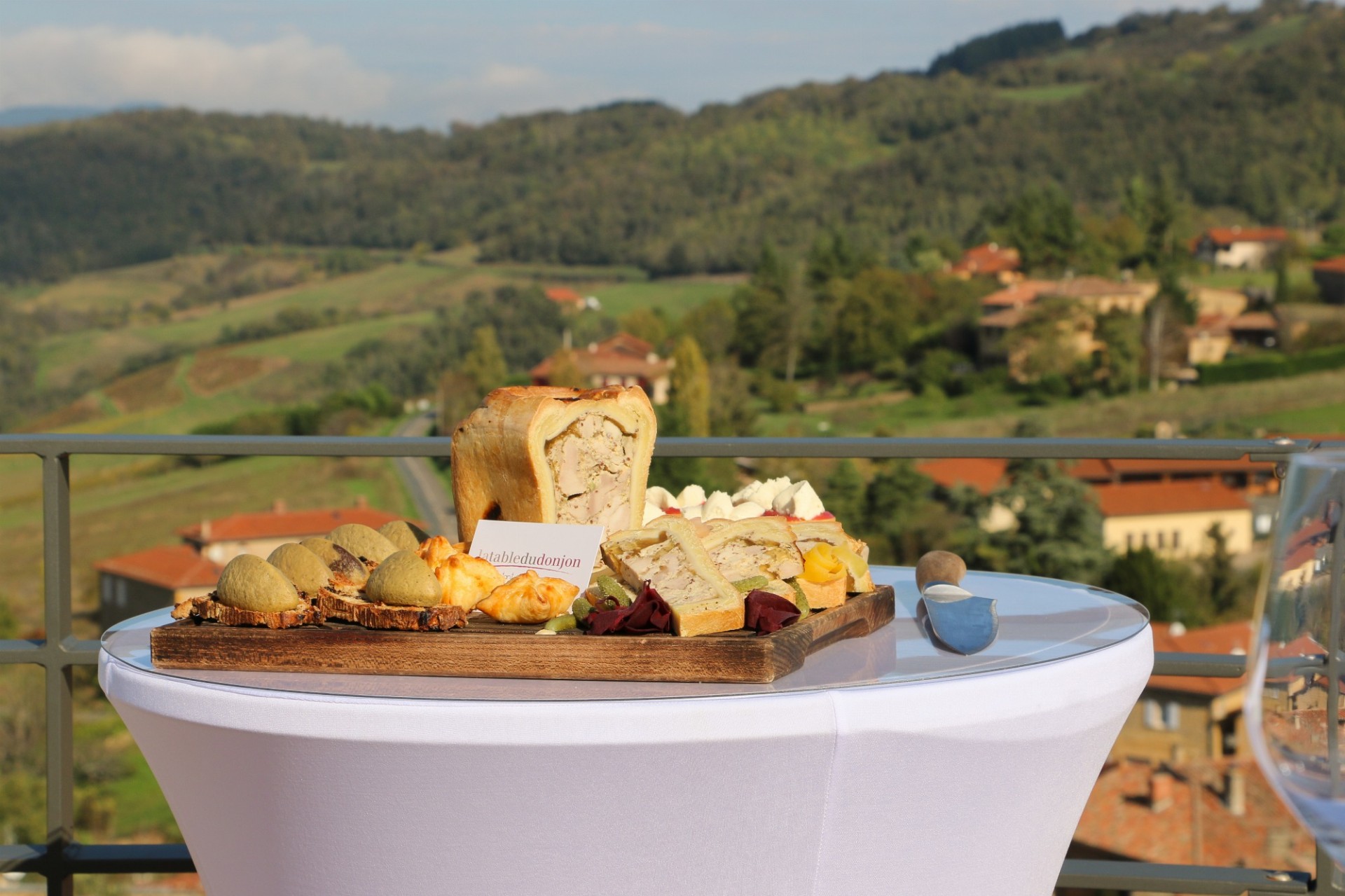 Apéritif de la Tour d'Oingt